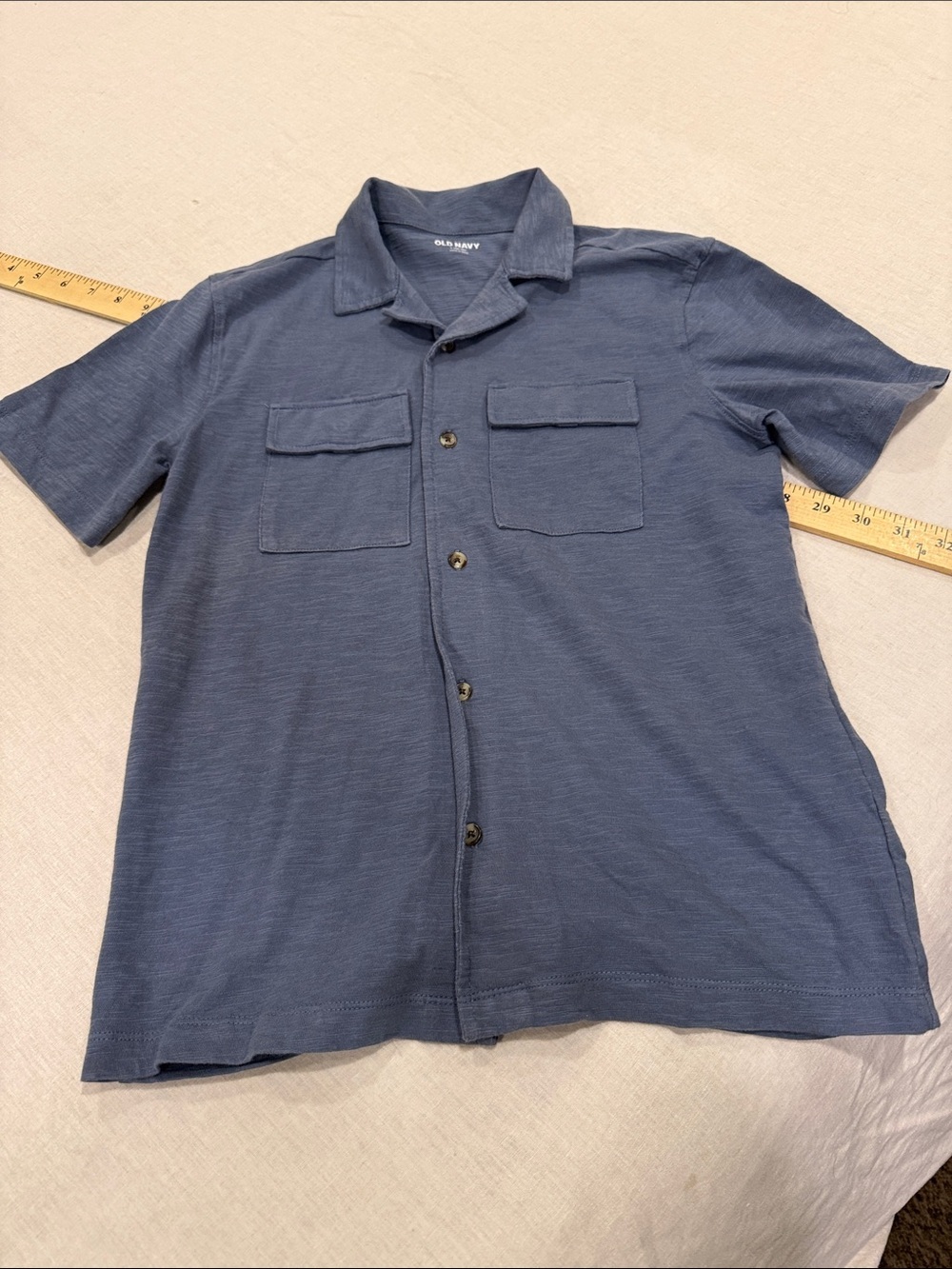 Old Navy Blue Short-Sleeve Button-Down Shirt with Chest Pockets boys size large